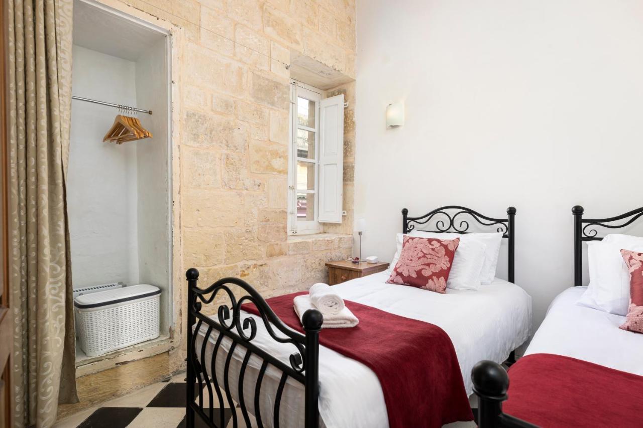 Traditional & Modern Maltese Townhouse - Rooftop Terrace And Sea Views, Close To Birgu Waterfront Cospicua المظهر الخارجي الصورة