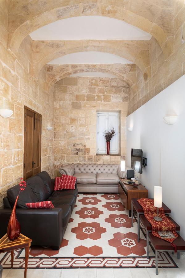 Traditional & Modern Maltese Townhouse - Rooftop Terrace And Sea Views, Close To Birgu Waterfront Cospicua المظهر الخارجي الصورة